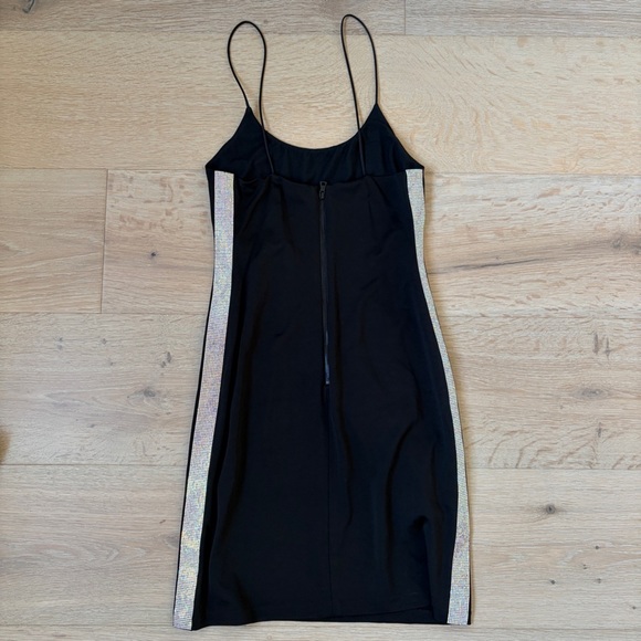 $295 Alice+Olivia Noni Women Sz 2 Mini Silk-Blend Dress Black Y2K disco sexy *T2 - Picture 3 of 4